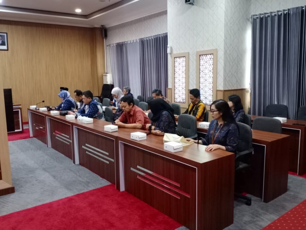 UNZAH Genggong, Kuliah Murah Terdekat, Kuliah di Probolinggo, Kampus Swasta di Probolinggo, Kampus di Kabupaten Probolinggo, Perguruan Tinggi di Probolinggo, Universitas di Genggong, Universitas di Kraksaan, Universitas di Probolinggo, Universitas di Jawa Timur