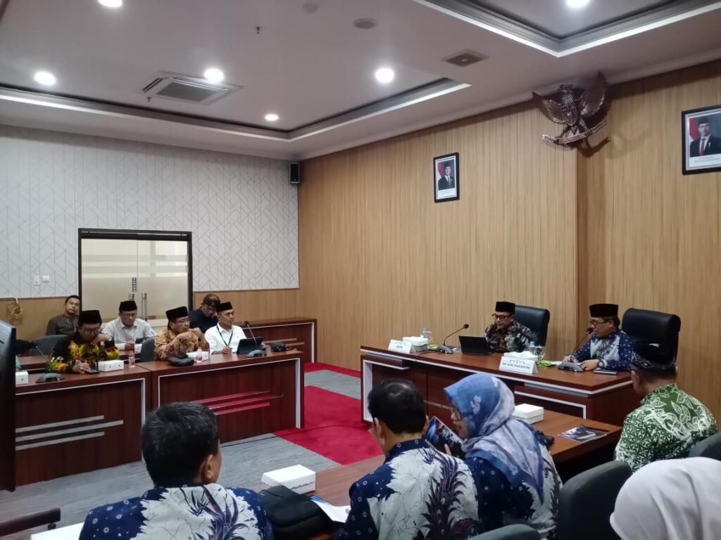 UNZAH Genggong, Kuliah Murah Terdekat, Kuliah di Probolinggo, Kampus Swasta di Probolinggo, Kampus di Kabupaten Probolinggo, Perguruan Tinggi di Probolinggo, Universitas di Genggong, Universitas di Kraksaan, Universitas di Probolinggo, Universitas di Jawa Timur