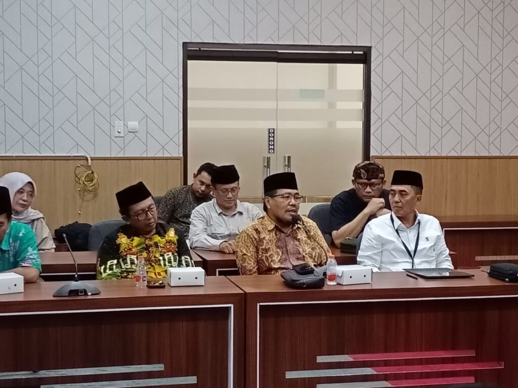 UNZAH Genggong, Kuliah Murah Terdekat, Kuliah di Probolinggo, Kampus Swasta di Probolinggo, Kampus di Kabupaten Probolinggo, Perguruan Tinggi di Probolinggo, Universitas di Genggong, Universitas di Kraksaan, Universitas di Probolinggo, Universitas di Jawa Timur