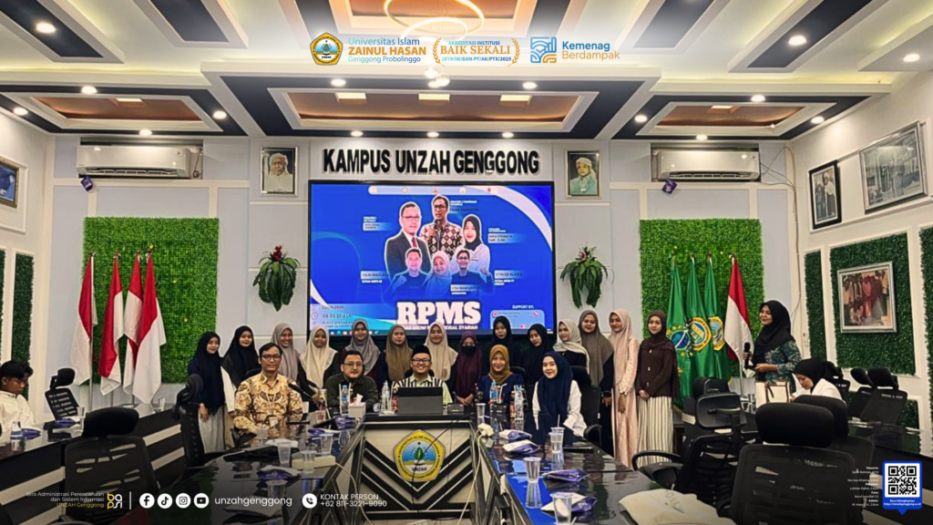 Mahasiswa mengikuti Seminar Pasar Modal Syariah di UNZAH Genggong bersama narasumber dan Wakil Rektor I.