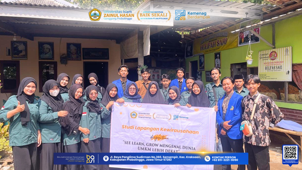 Mahasiswa MPI UNZAH Genggong saat studi lapang ke UMKM keripik di Desa Karangpranti Probolinggo